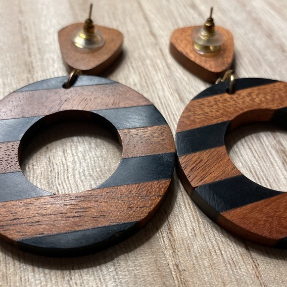 Lightweight earrings - Picture 8 of 10